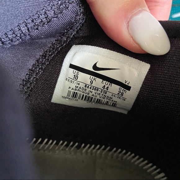 Men's Nike HyperShift Sneakers - Picture 4 of 6